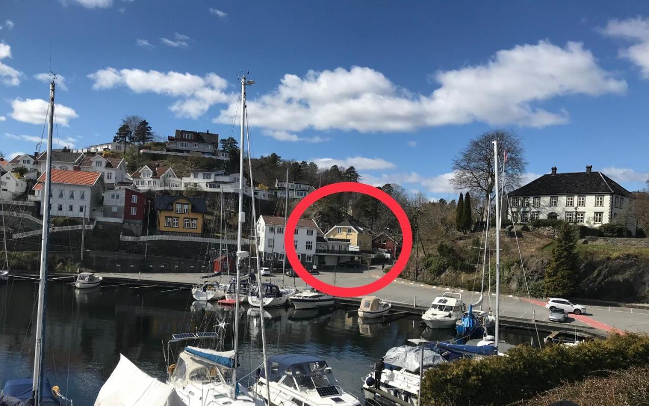 Fin Leilighet, Sentralt Og Sjonaert,Med Parkering Arendal Exterior photo